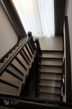 Лестницы на второй этаж деревянные П-образная