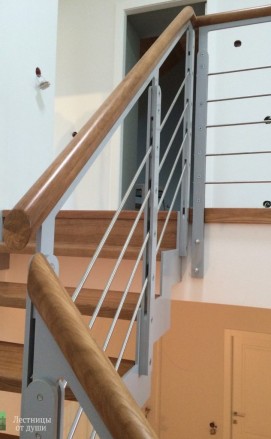 Лестницы металлический каркас с деревянными ступенями