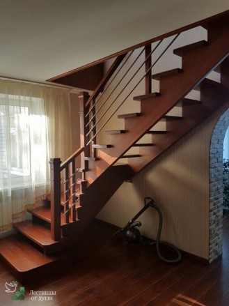 Купить разворотную лестницу на второй этаж