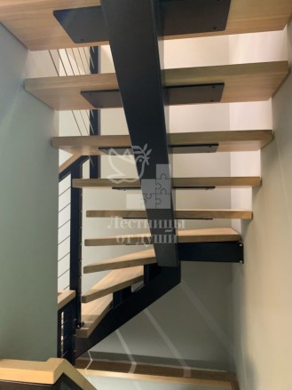 лестница металлический каркас деревянные ступени